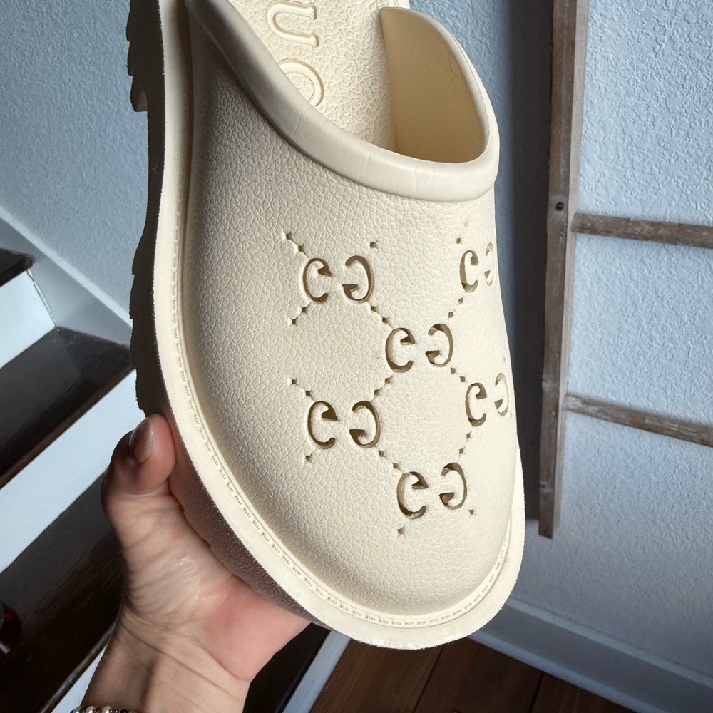 Gucci Rubber Monogram GG Go Through Platform Slide Clogs in Mystic White sz: 11 - Picture 13 of 14